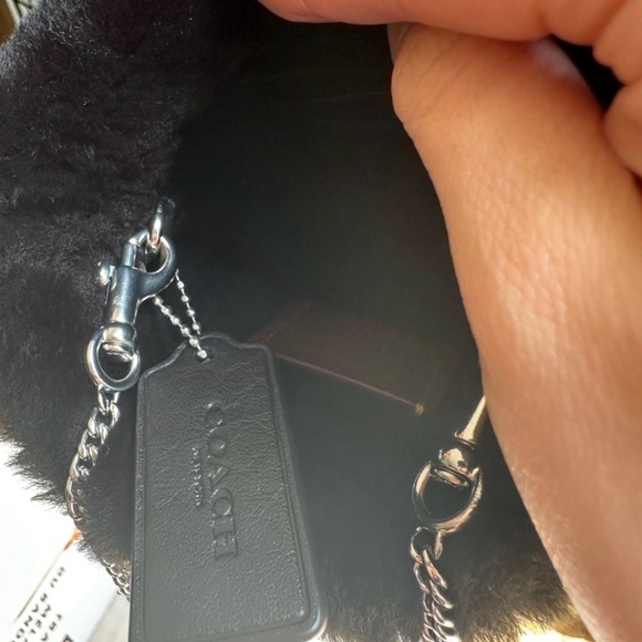 Coach Drawstring Pouch In Shearling. - Picture 5 of 7